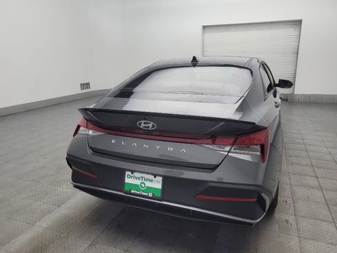 Used 2025 Hyundai Elantra Sport FWD image 7