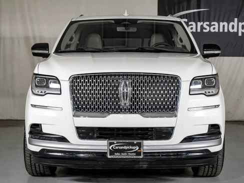 Used 2022 Lincoln Navigator L Reserve image 3
