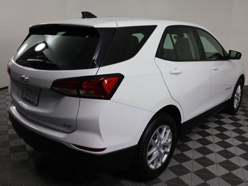 Used 2022 Chevrolet Equinox LS AWD/4WD image 8