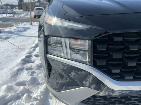 Used 2023 Hyundai Santa Fe SEL image 3