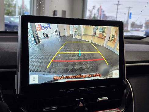 Certified 2026 Toyota Corolla Cross XLE image 31