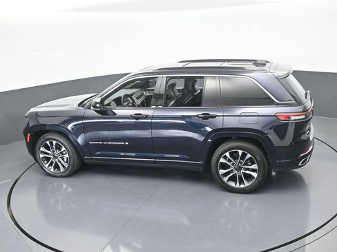 Used 2024 Jeep Grand Cherokee Overland w/ Luxury Tech Group IV image 56