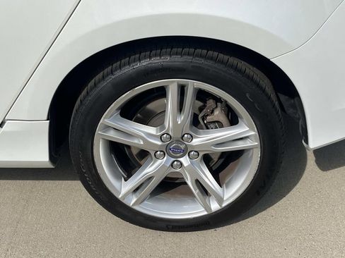 Used 2016 Volvo S60 T5 Premier w/ Convenience Package image 11