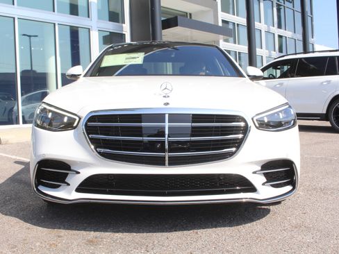 New 2025 Mercedes-Benz S 580 4MATIC Sedan image 8