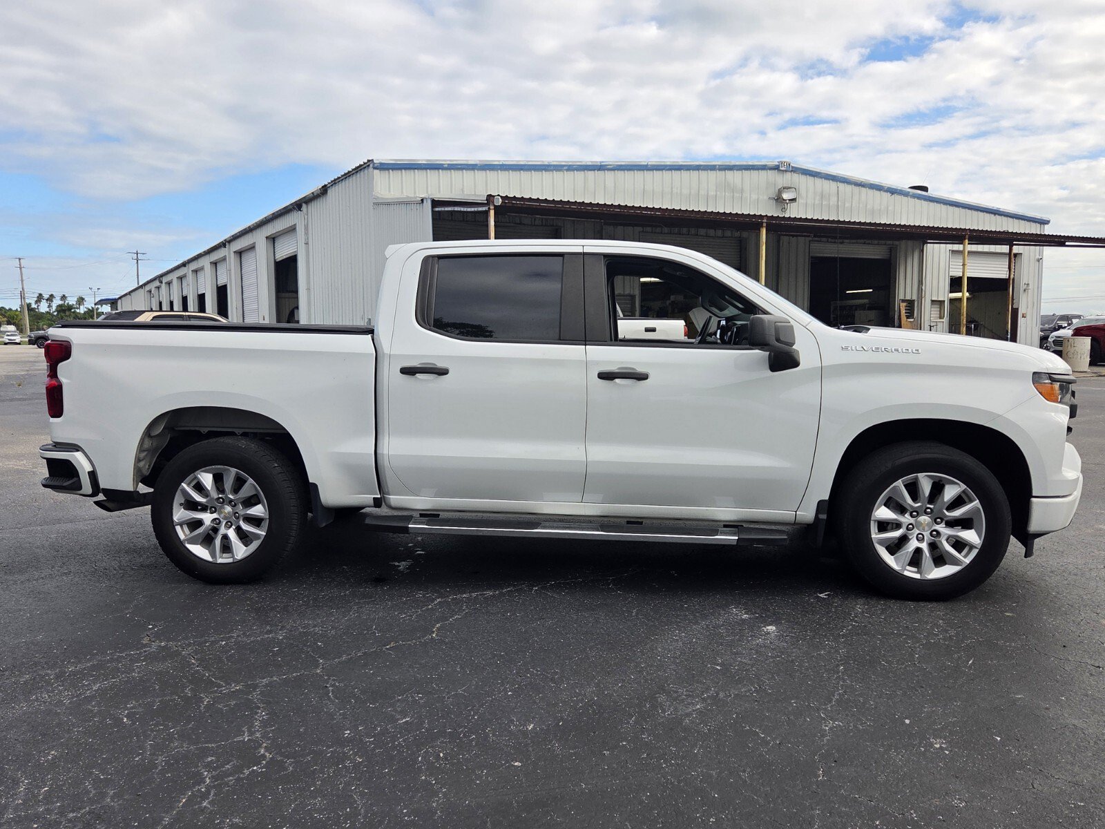 Used 2023 Chevrolet Silverado 1500 Custom RWD image 6