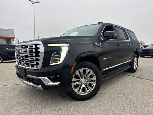 Used 2025 GMC Yukon XL Denali image 1
