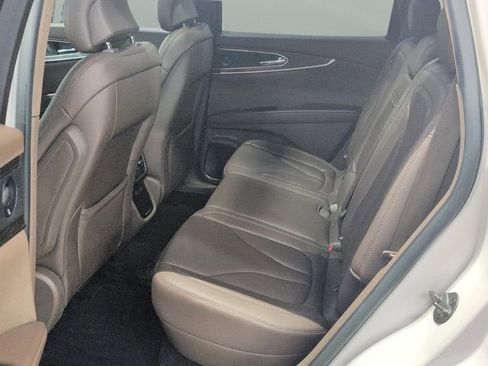 Used 2018 Lincoln MKX Reserve w/ Driver Assistance Package AWD/4WD image 17
