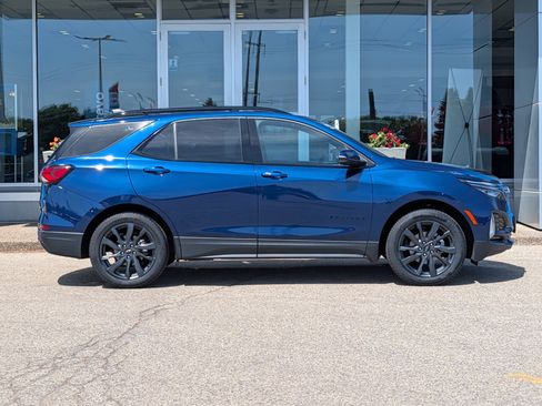 Certified 2022 Chevrolet Equinox RS w/ RS Leather Package AWD/4WD image 2