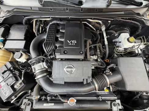 Used 2019 Nissan Frontier SV w/ Value Truck Package RWD image 9