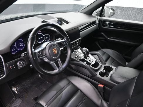 Used 2022 Porsche Cayenne Platinum Edition AWD/4WD image 21