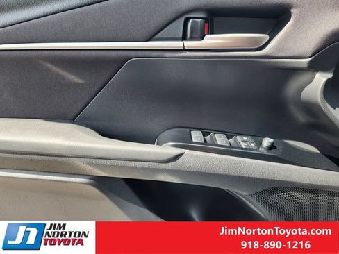 Used 2025 Toyota Camry LE FWD image 23