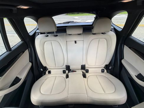 Used 2019 BMW X1 xDrive28i w/ Convenience Package AWD/4WD image 17