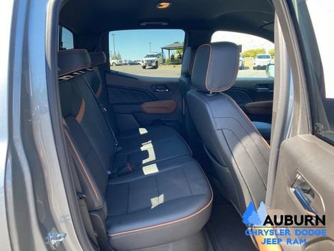 Used 2025 GMC Canyon AT4 AWD/4WD image 17