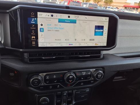 Used 2024 Jeep Wrangler Sport S image 26