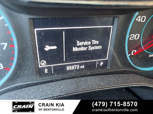 Used 2017 Chevrolet Cruze LS FWD image 15