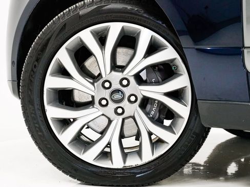 Used 2020 Land Rover Range Rover HSE image 35
