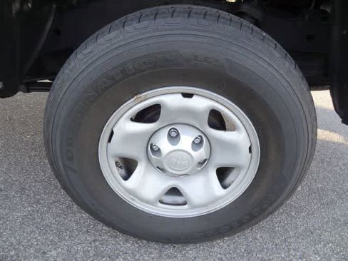 Used 2023 Toyota Tacoma SR AWD/4WD image 33
