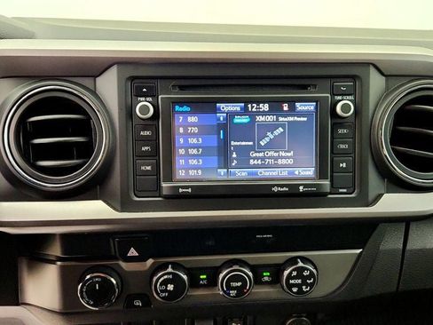 Used 2019 Toyota Tacoma SR5 AWD/4WD image 17
