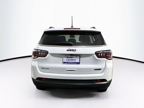 Used 2022 Jeep Compass Latitude AWD/4WD image 6