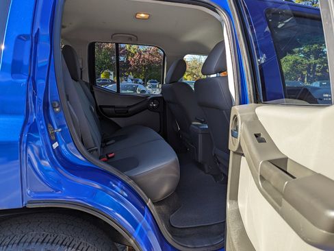 Used 2012 Nissan Xterra S w/ Value Package image 32