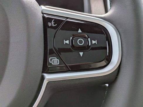 New 2026 Volvo XC90 B5 Plus w/ Protection Package Premier image 31