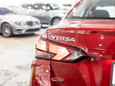 Used 2025 Nissan Versa SV image 41