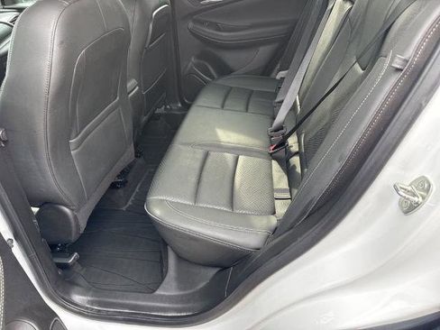 Certified 2020 Buick Encore GX Essence FWD image 35