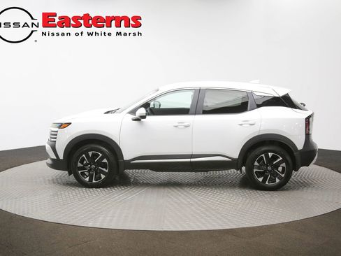 Used 2025 Nissan Kicks SV image 58
