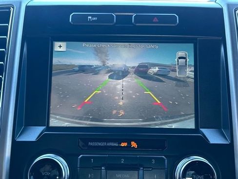 Used 2016 Ford F150 Platinum image 26