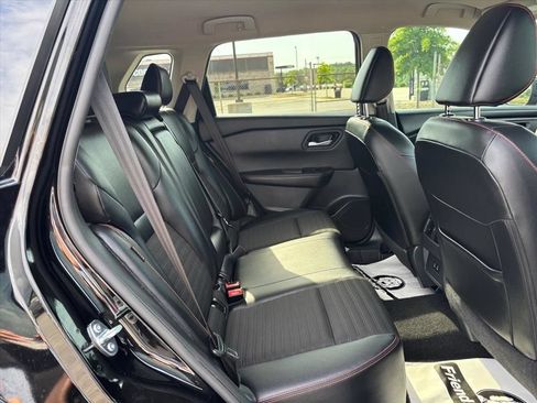 Used 2025 Nissan Rogue SV AWD/4WD image 13