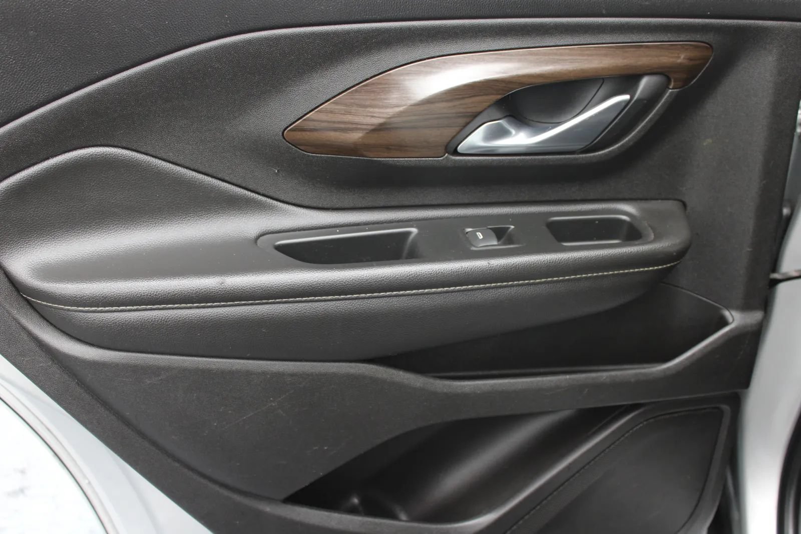 Used 2019 GMC Terrain Denali w/ Advanced Safety Package FWD image 29
