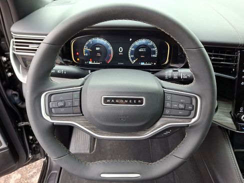 New 2023 Jeep Wagoneer Series III w/ Convenience Group I AWD/4WD image 17