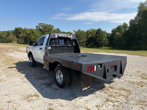 Used 2026 RAM 3500 Tradesman w/ Chrome Appearance Group AWD/4WD image 3