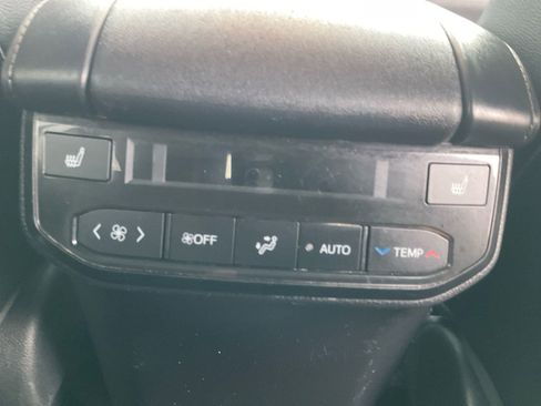 Used 2023 Toyota Highlander Platinum AWD/4WD image 26
