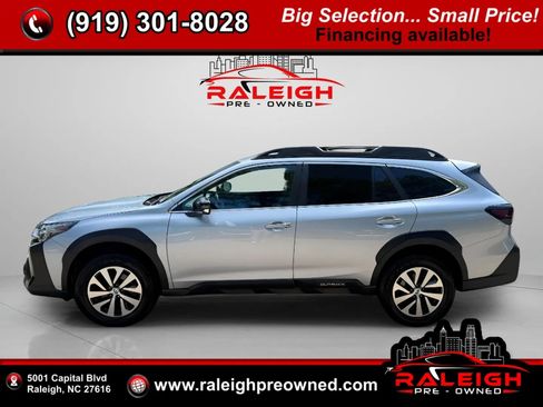 Used 2023 Subaru Outback Premium image 1