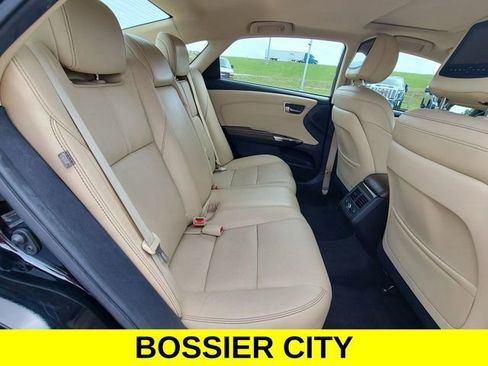 Used 2015 Toyota Avalon Limited w/ Technology Package FWD image 28