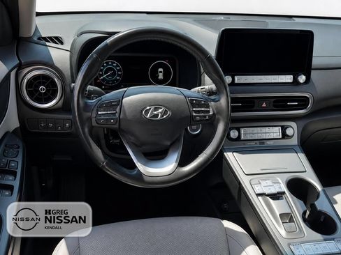 Used 2023 Hyundai Kona Limited FWD image 10