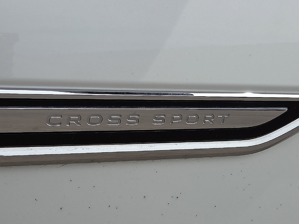 Used 2024 Volkswagen Atlas Cross Sport SEL R-Line AWD/4WD image 7