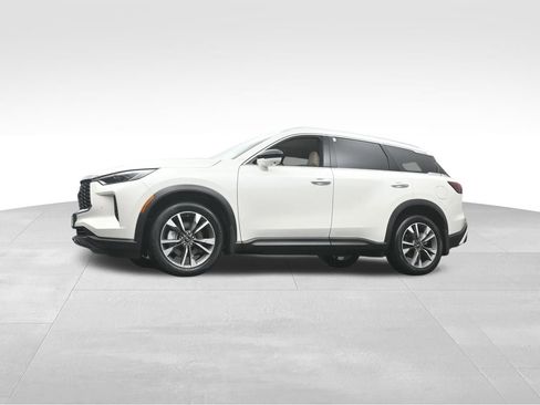 Certified 2025 INFINITI QX60 Luxe image 40