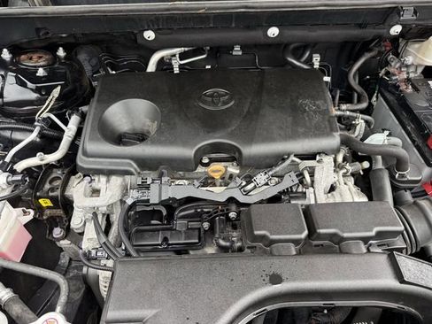 Used 2020 Toyota RAV4 LE w/ All Weather Liner Package AWD/4WD image 32