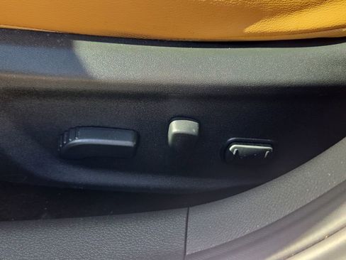Used 2024 Nissan Sentra SV w/ SV Premium Package FWD image 12