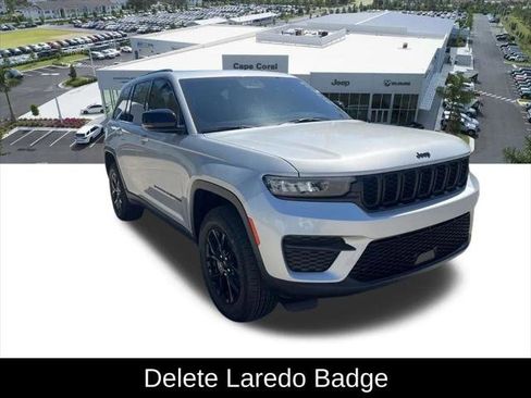 Certified 2025 Jeep Grand Cherokee Altitude AWD/4WD image 10