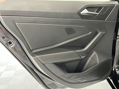 Used 2024 Volkswagen Jetta SE FWD image 29