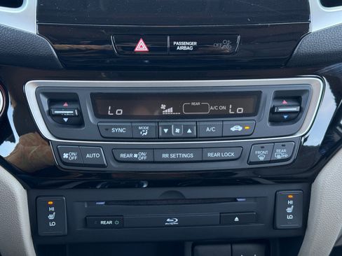 Used 2016 Honda Pilot Touring image 27