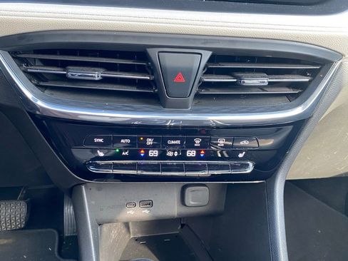 Used 2024 Buick Encore GX Avenir w/ Avenir Convenience Package image 18