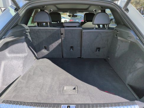 Certified 2025 Audi Q3 2.0T Premium w/ Convenience Package image 34