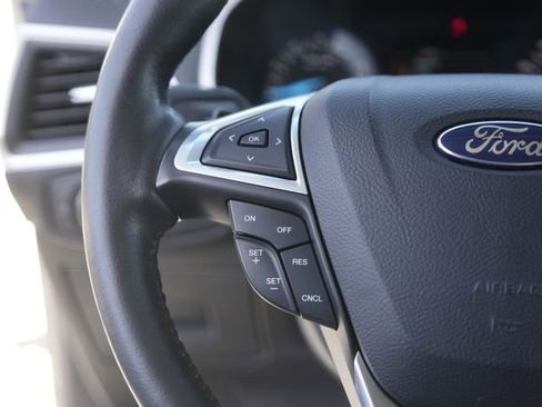 Used 2015 Ford Edge SEL image 22