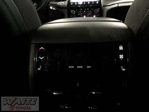 Used 2022 Jeep Grand Cherokee L Overland image 23