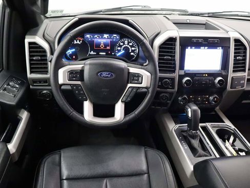 Used 2019 Ford F150 Lariat w/ Equipment Group 502A Luxury AWD/4WD image 4