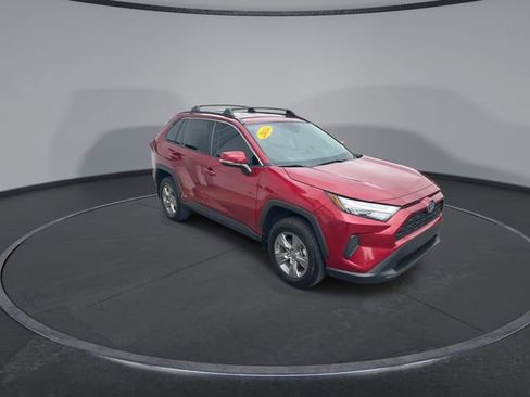 Used 2024 Toyota RAV4 LE AWD/4WD image 4